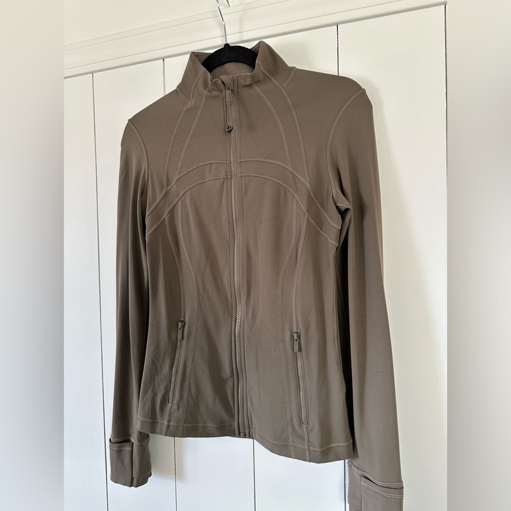 Lululemon Define Jacket, Nulu, size 6, Nomad color